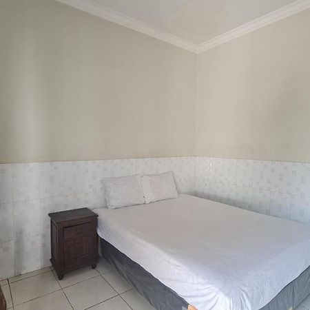 Oyo 90831 Hotel Gardenia Prambanan Γιογκιακάρτα Εξωτερικό φωτογραφία