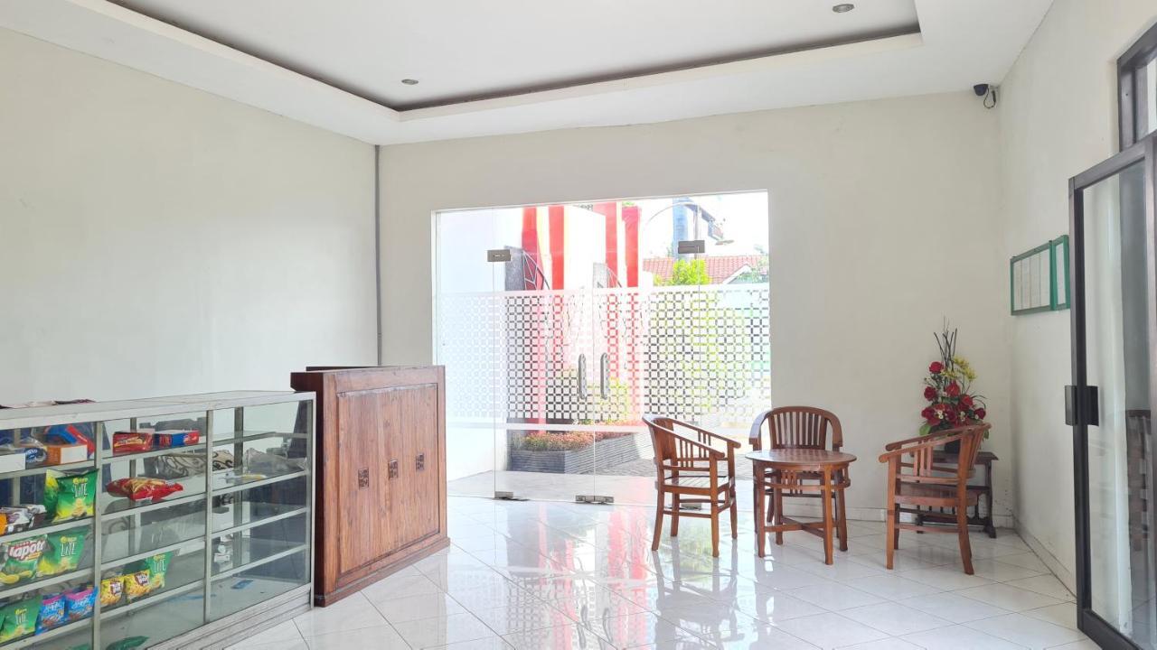 Oyo 90831 Hotel Gardenia Prambanan Γιογκιακάρτα Εξωτερικό φωτογραφία